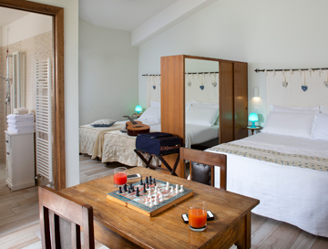 Assisi camere quadruple con bagno privato, asciugacapelli, wifi, climatizzatore, TV 