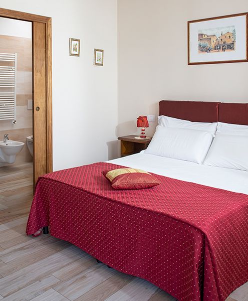 b&b Assisi camera con letto a baldacchino vacanze in Agriturismo