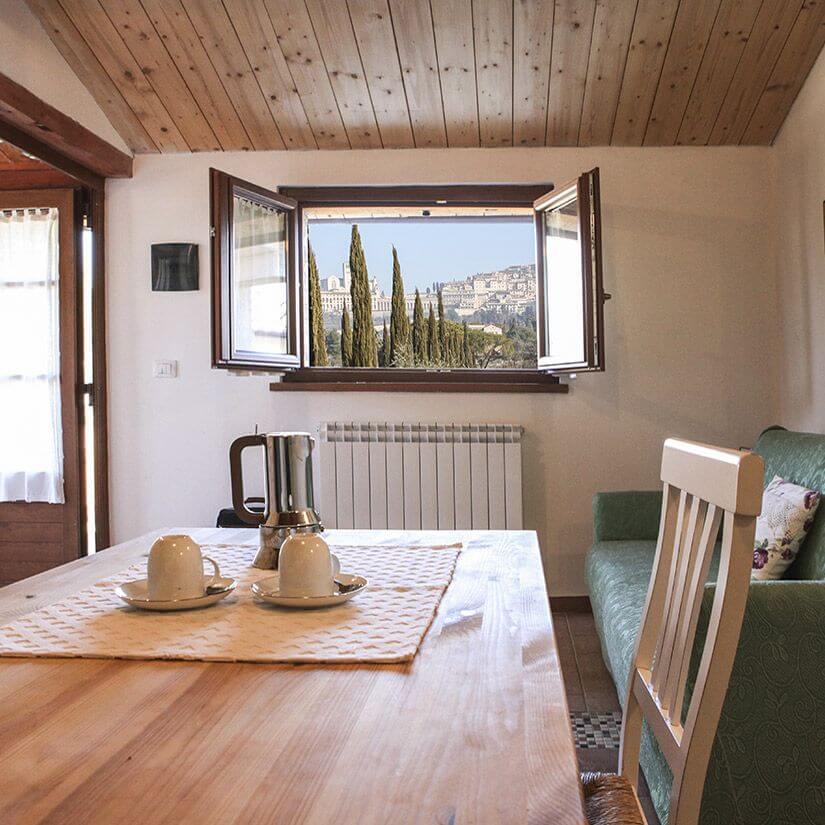 In Agriturismo appartamenti con giardino per vacanze relax in Umbria
